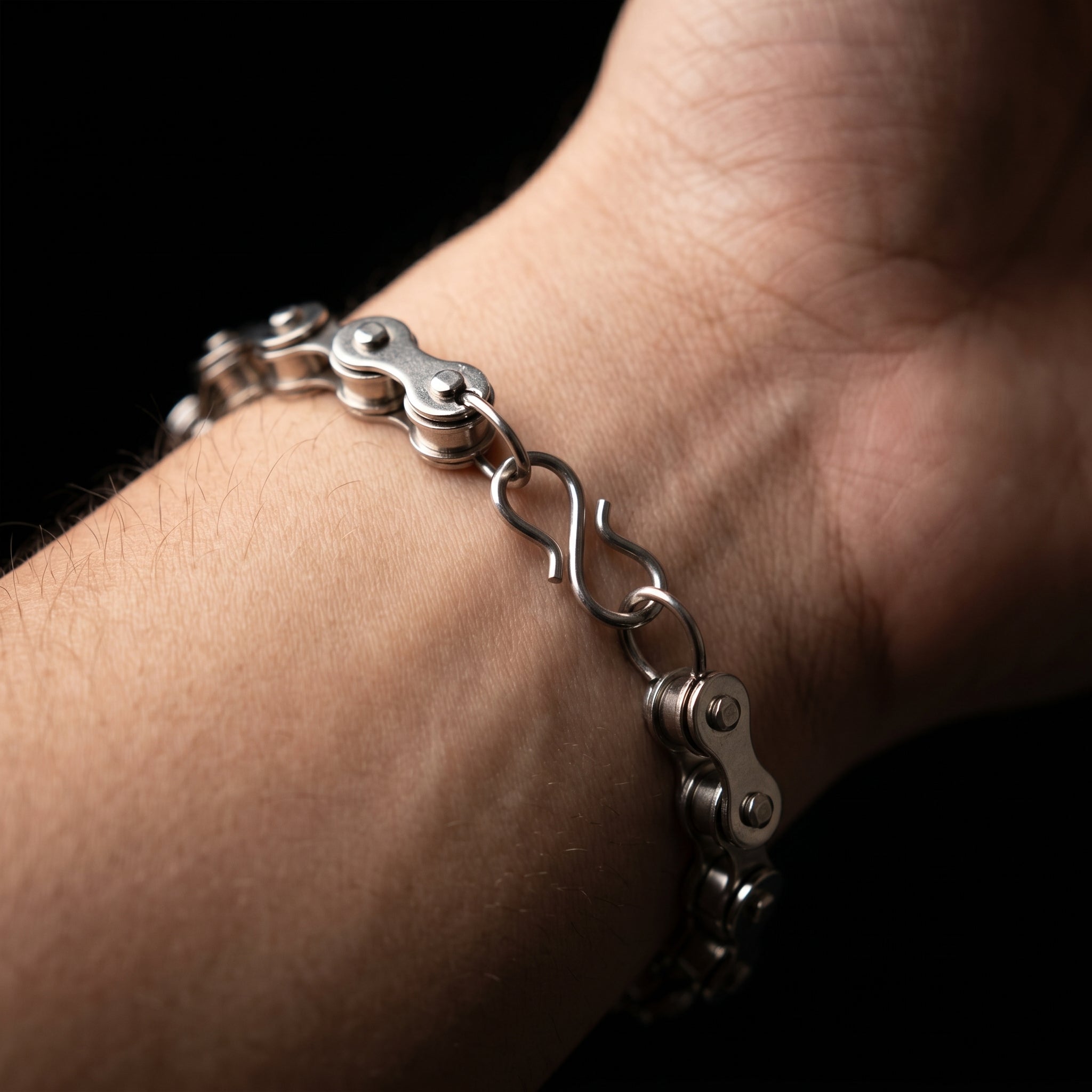Aurev MEN Heavy Duty Bike Chain Bracelet – Stainless Steel Rugged Link Wrist Band for Men, 8.5 Inch Length and 10mm Width